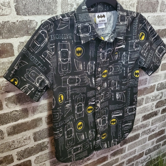 DC comics Batman boys large button down short sleeve shirt blacl yellow - Picture 2 of 5